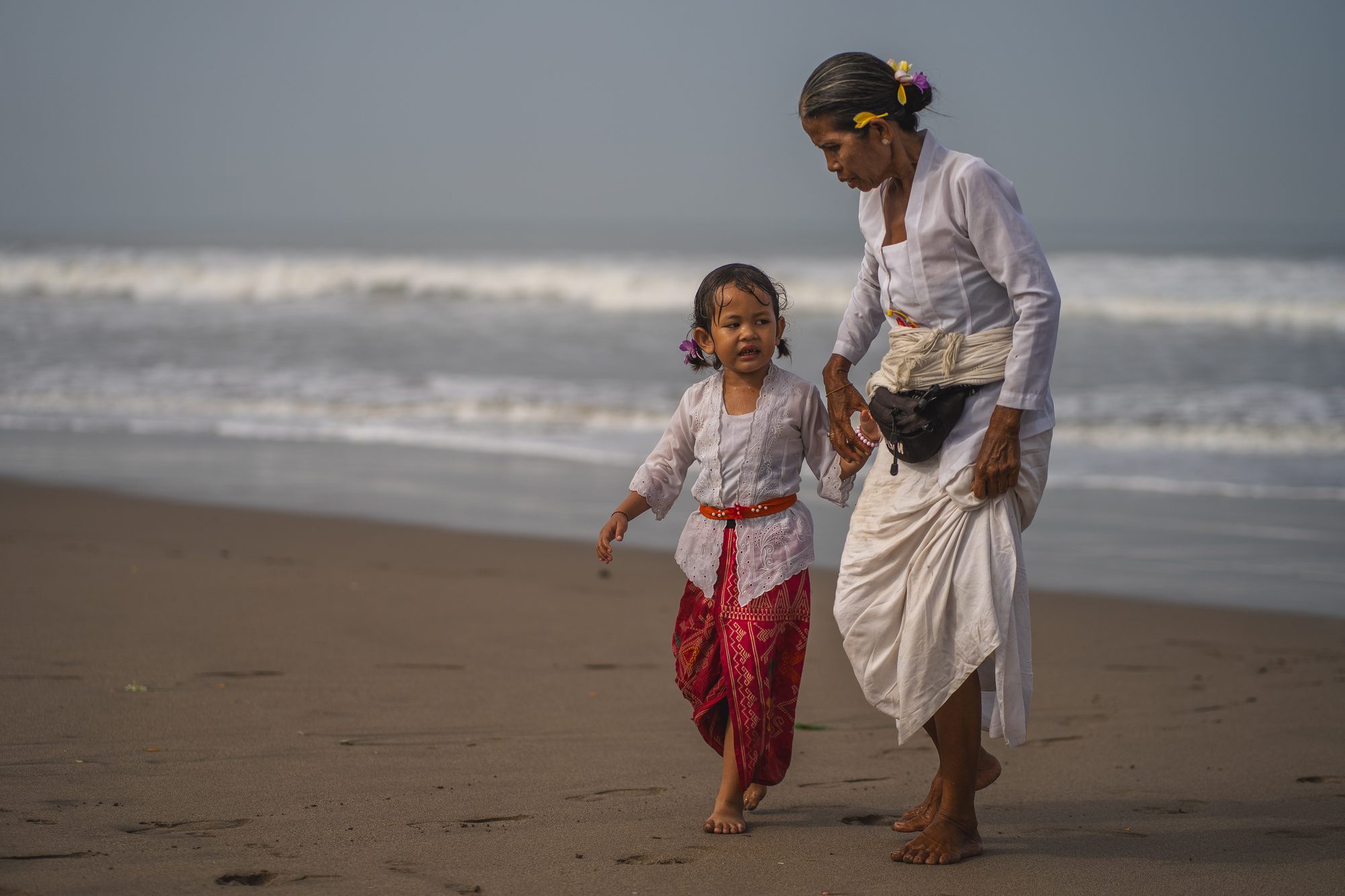 Melasti — cérémonie de purification à Petitenget, Bali